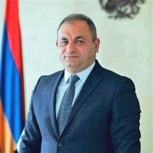 Կոտայքի մարզպետ Ահարոն Սահակյանը շնորհավորել է 2022 թվականի ամառային զորակոչի մեկնարկի կապակցությամբ